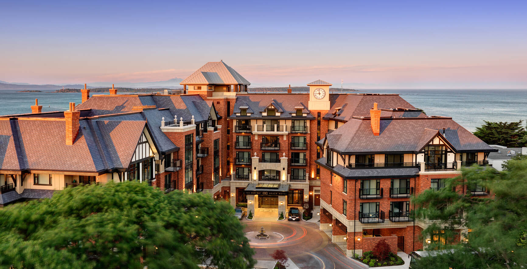 Oak Bay Beach Hotel Recognized with Condé Nast Traveler’s 2025 Reader’s Choice Awards, #1 Hotel in Western Canada